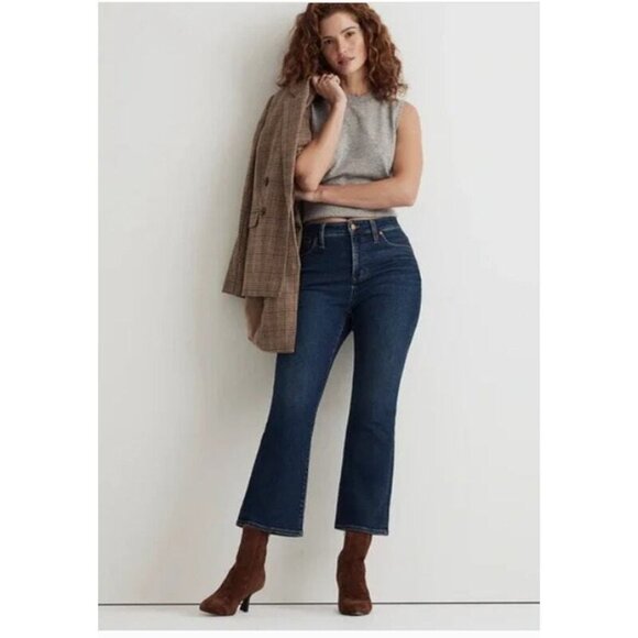 Madewell Petite Curvy Kick Out Crop Jeans 33P Dark Blue Bootcut Denim Jean - Picture 1 of 9